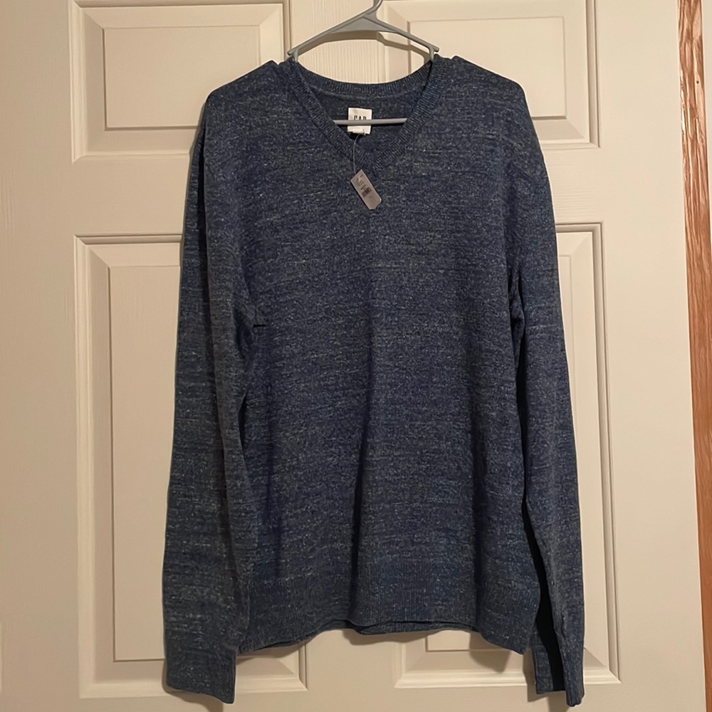 NWT 2 Mens v neck sweaters